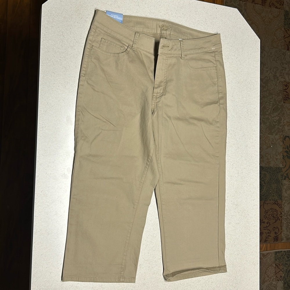 Lee Riders Mid Rise Capri 16M NWT